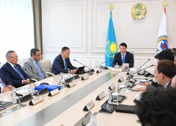 알마티 시장, 대학 총장단과 새 학년도 우선 과제 논의