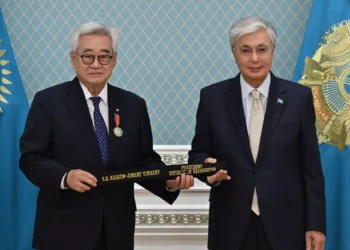 토카예프 대통령, 태권도 9단 명예 검은띠 받아… “태권도는 조화와 존중의 철학”