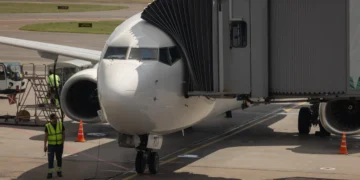 카자흐스탄 공항 항공유 가격 과다 책정 논란… 외국 항공사들 “최대 60% 비싸”