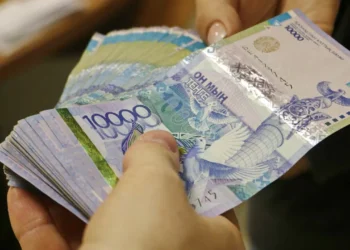 카자흐스탄, 실질임금 0% 성장… 인플레이션이 임금 상승 효과 상쇄