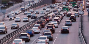 알마티시, 교통 혼잡 완화 위해 행정·교육기관 운영시간 대대적 조정