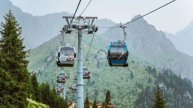 알마티 콕토베·쉼불락 케이블카, 매주·매월 정기 점검… 러시아 기술진도 참여