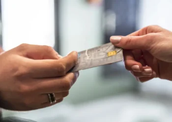 카자흐스탄, 은행카드 입금 규정 변경 예고… 50만텡게 초과 시 IIN 입력 의무화 추진