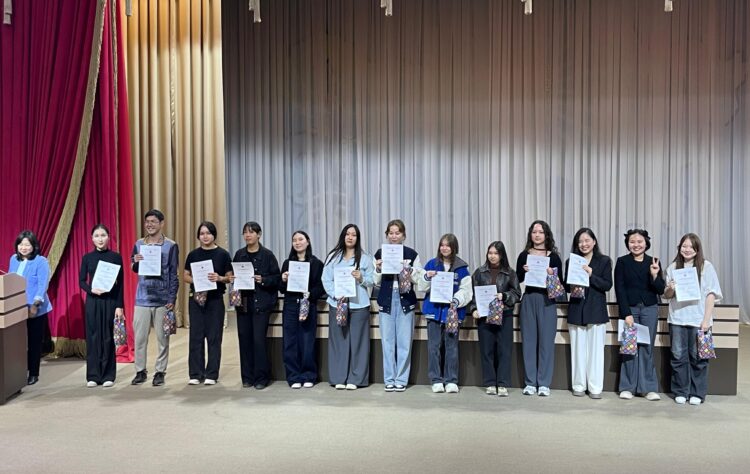 카자흐 국제관계 및 세계언어대에서 579돌 한글날 기념 행사 진행