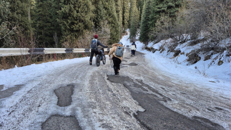 [칼럼] 빅 알미티 호수, 아름다움과 안전 사이에서