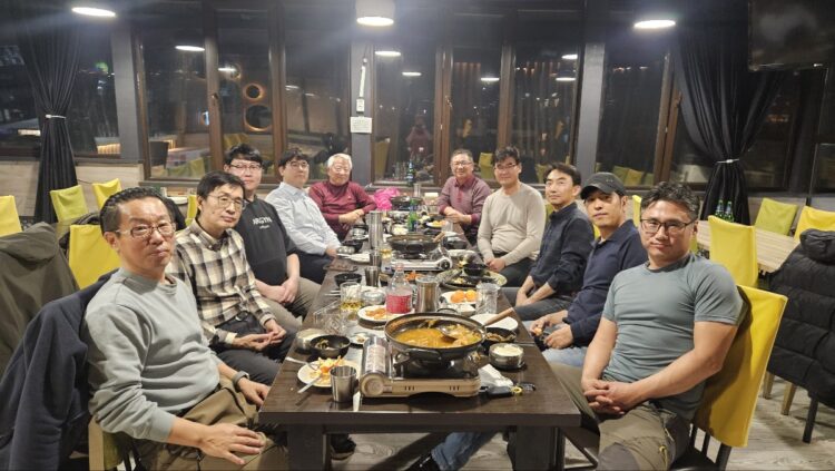 📌 [포토단신] 천산산악회 2025년 결산대회