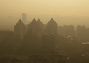 카자흐스탄 주요 도시, 대기질 악화와 겨울철 악천후 경보
