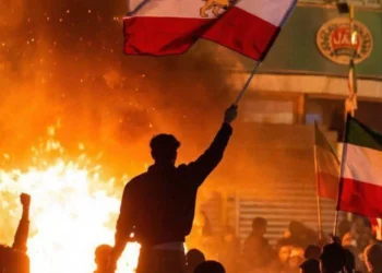 이란 칸타르, 수백 명 사망·체포와 불타는 모스크…현지 상황 긴박