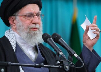 미국 항모 중동 배치 속 이란, “미국이 시작하는 전쟁은 곧 지역 전체의 전쟁” 경고