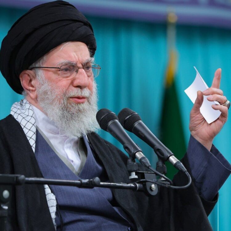 미국 항모 중동 배치 속 이란, “미국이 시작하는 전쟁은 곧 지역 전체의 전쟁” 경고