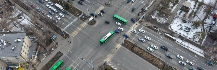 알마티 혼잡 교차로 신호체계 조정