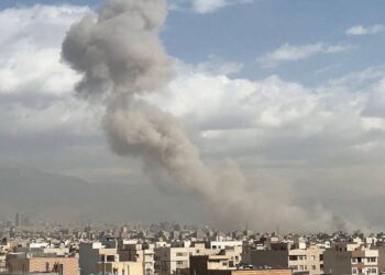 美·이스라엘 vs 이란 전면전 돌입… 중동 화약고 폭발에 글로벌 안보·경제 ‘초비상’