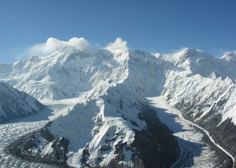 카자흐스탄 빙하 해빙 가속화… 홍수와 물 부족 위험 최고조
