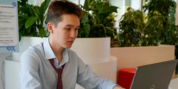 한국 문화 맥락 이해하는 AI, 카자흐 고교생이 만들다