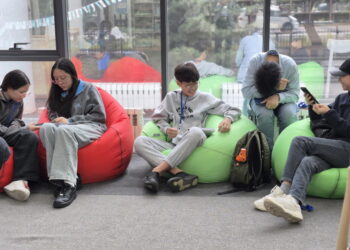 문턱 낮춘 복합문화공간으로의 변신… 알마티한국교육원 도서관 새 단장 재개관