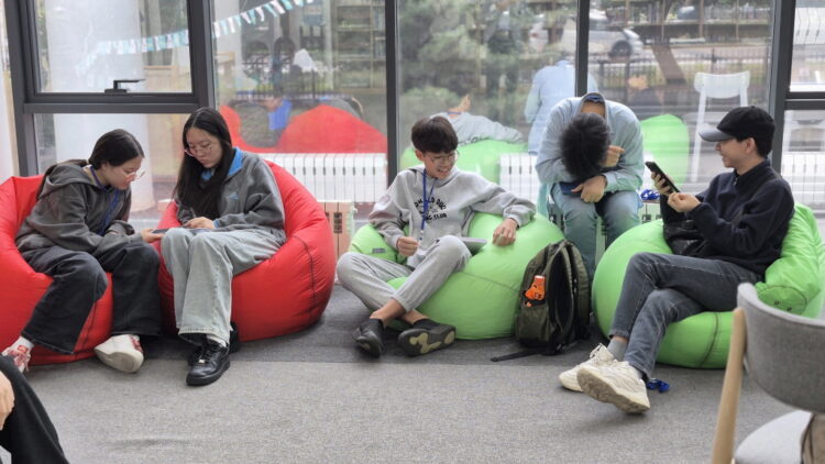 문턱 낮춘 복합문화공간으로의 변신… 알마티한국교육원 도서관 새 단장 재개관