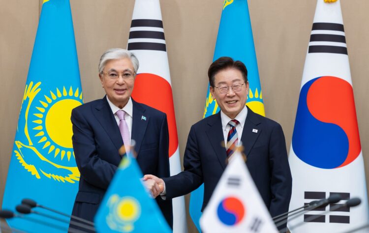 한국-카자흐스탄 정상회담… ‘미래지향적 포괄적 전략 동반자 관계’ 격상