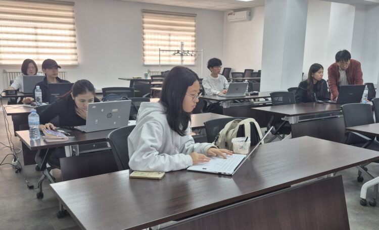 제1기 한-카 청년 인턴 기자단, 10월 정기 모임 개최