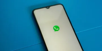 WhatsApp, 구형 스마트폰 로그인 제한…운영체제 업데이트 필요